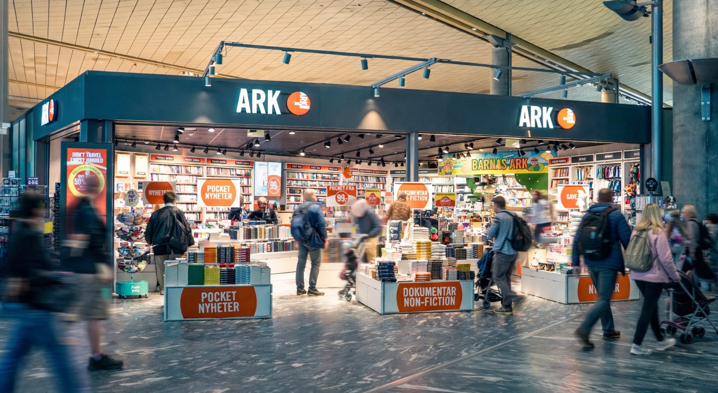 En kvinne som blar i fargerike barnebøker på en grønn bokhylle i en bokhandel, fokusert på å velge en tittel